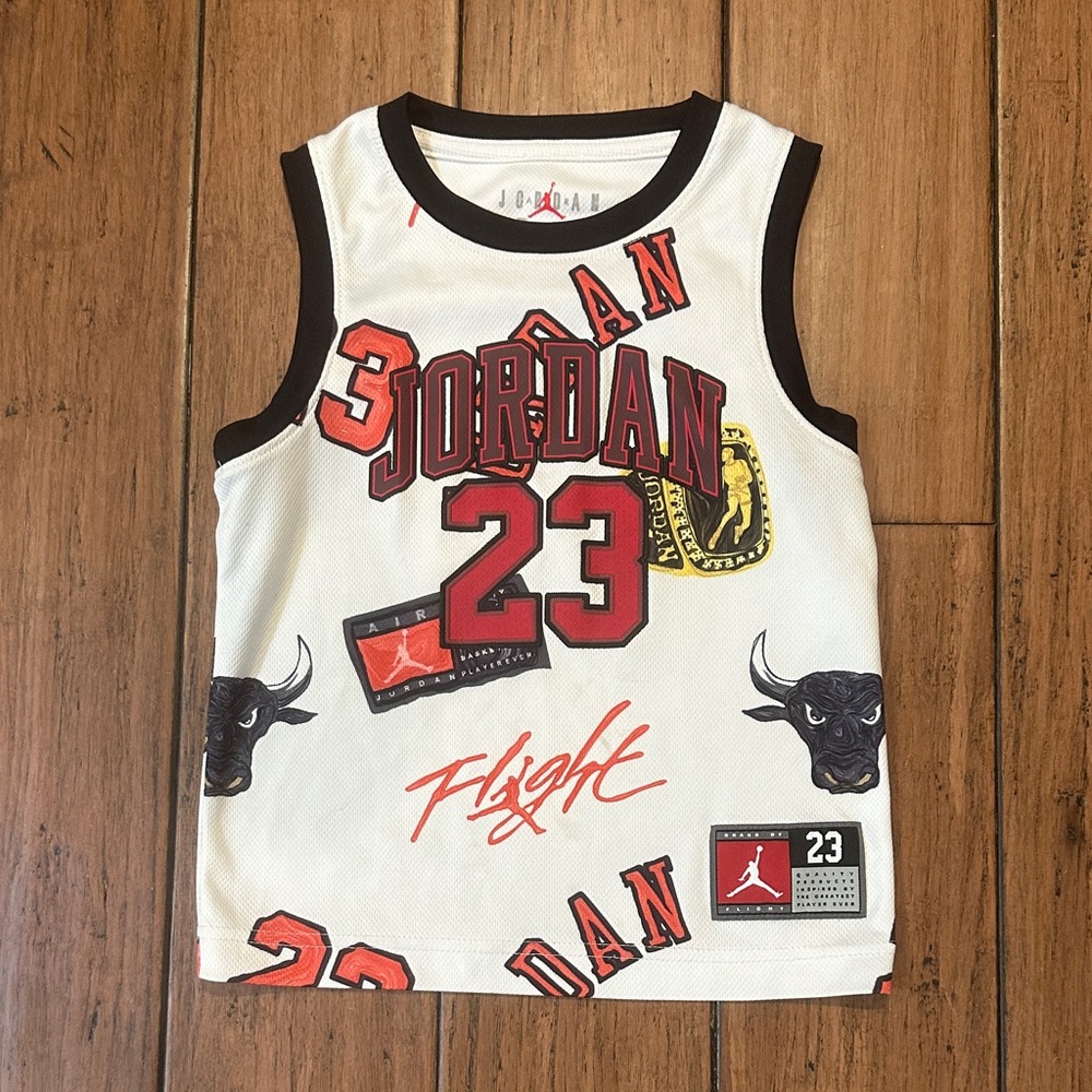 Nike Jordan Flight 23 Jersey Kids Size Small White Youth B-ball Jersey 4/5 Yr